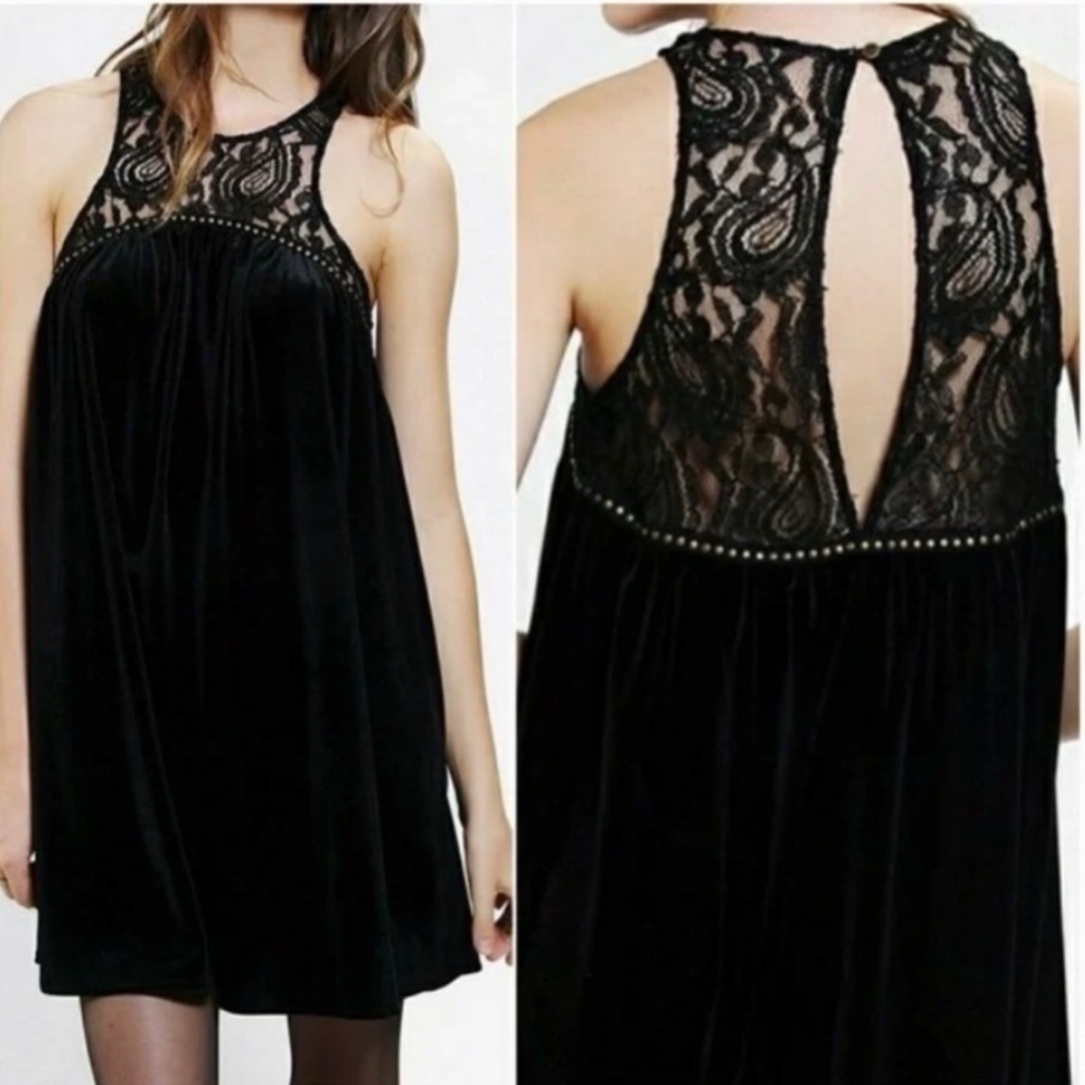 Ecote Urban Outfitters black velvet lace sleeveless back cut-out mini dress
